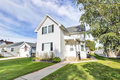 1130 6 Th Street, House other with 2 bedrooms, 2 bathrooms and null parking in ALGOMA WI | Image 1