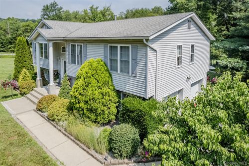 300 Mountain Lodge Rd, Monroe, NY, 10950-6608 | Card Image
