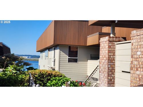 19-6903 Se Riverside Dr, Vancouver, WA, 98664-1664 | Card Image
