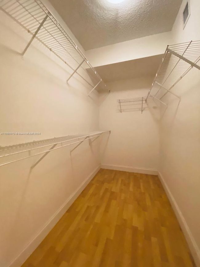 APT-102 - 2424 Centergate Dr, Condo with 1 bedrooms, 1 bathrooms and null parking in Miramar FL | Image 7