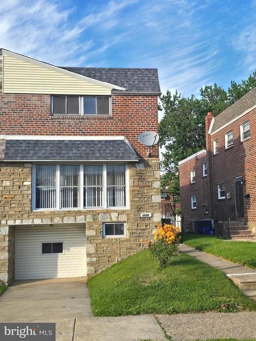 2119 Hoffnagle St, PHILADELPHIA, PA, 19152-2408 | Card Image