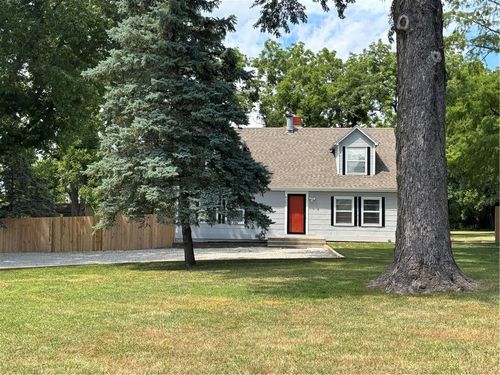 4202 Doctor Greaves Rd, Grandview, MO, 64030-1140 | Card Image