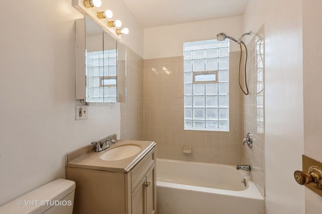 7604 S King Dr, House other with 3 bedrooms, 2 bathrooms and 2 parking in Chicago IL | Image 4