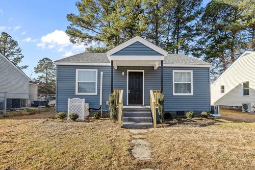 709 Chestnut St, Franklin, VA, 23851-2010 | Card Image