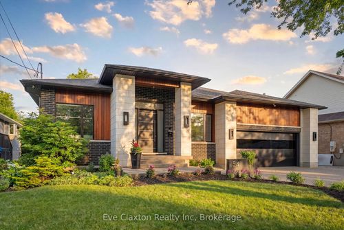 54 Forest St, Guelph, ON, N1G1H9 | Card Image