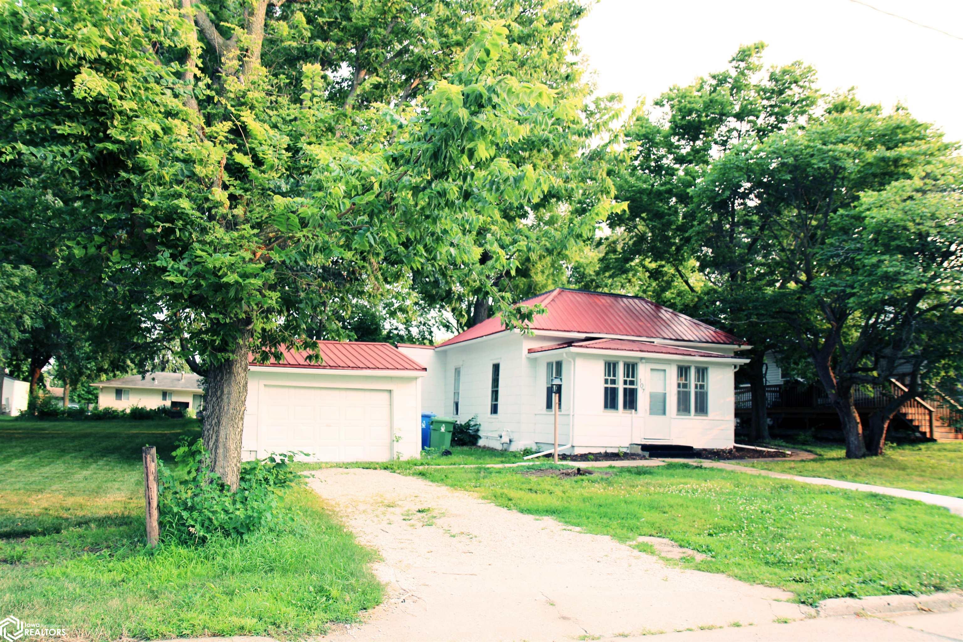 Vest St, Jefferson, IA 50129