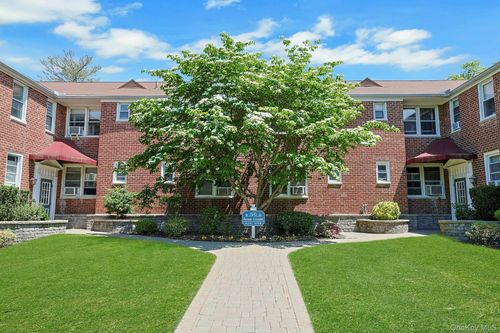 2g-15 Bryant Cres, White Plains, NY, 10605-2718 | Card Image