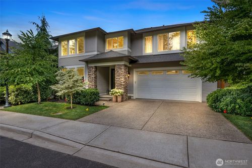 619 Graham Ave Ne, Renton, WA, 98059-5092 | Card Image