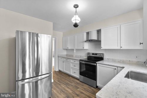 5617 Knollwood Rd, BETHESDA, MD, 20816-1351 | Card Image