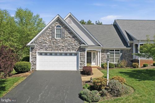42 Hunters Trl, WAYNESBORO, VA, 22980-6594 | Card Image