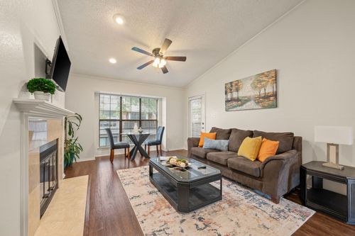 apt-208-2728 Copper Creek Dr, Arlington, TX, 76006-3559 | Card Image