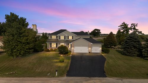 101 Hickory Ln, Kirkland, IL, 60146-8846 | Card Image
