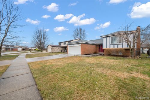 47687 Tilch Rd, Macomb, MI, 48044-2463 | Card Image