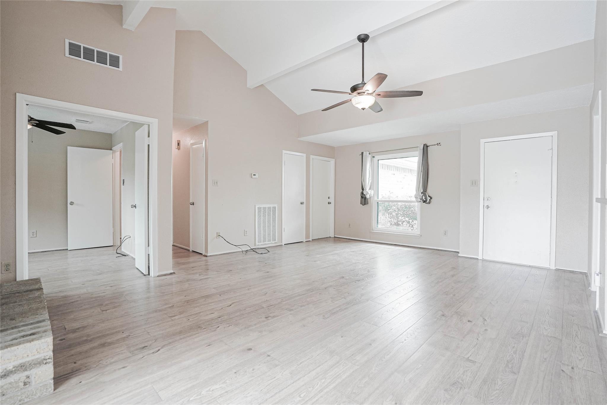 Residential Lease in Pearland 5