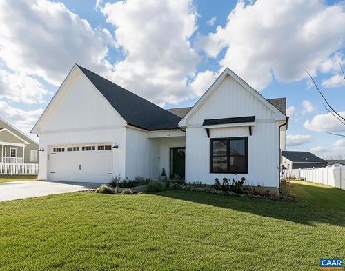 12 Laura Jean Ct, WAYNESBORO, VA, 22980-6553 | Card Image