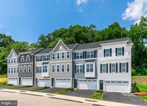 53 Rail Yard Dr, ENOLA, PA, 17025-2465 | Card Image