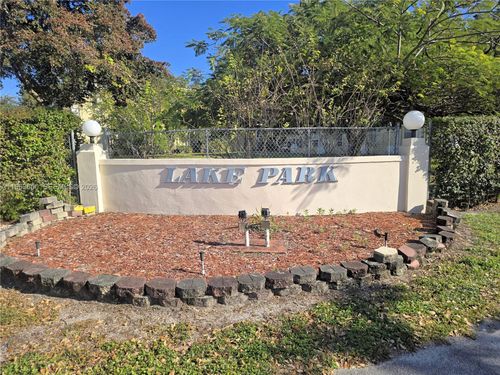 114-940 Ne 199th St, Miami, FL, 33179-3055 | Card Image