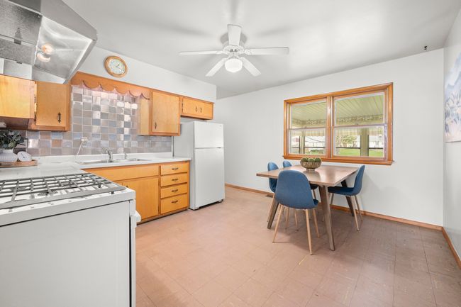 205 S 2 Nd St, House other with 3 bedrooms, 1 bathrooms and null parking in MALTA IL | Image 5