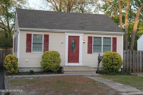 21 Coolidge Dr, Brick, NJ, 08724-3203 | Card Image