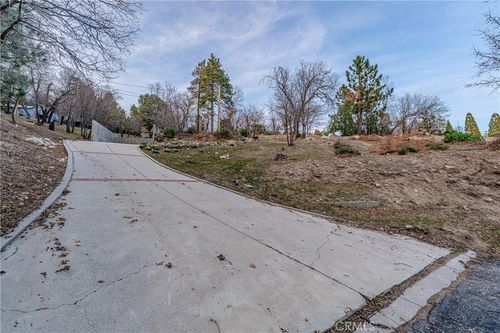 70 Panorama Rd, Running Springs, CA, 92382 | Card Image