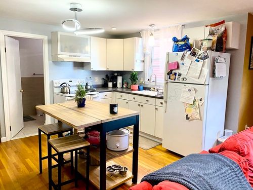 apt-3-135 Central St, Somerville, MA, 02145-3726 | Card Image