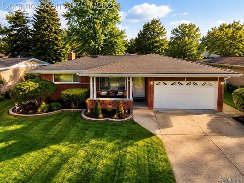 2253 Bernice Ave, Warren, MI, 48091-1039 | Card Image
