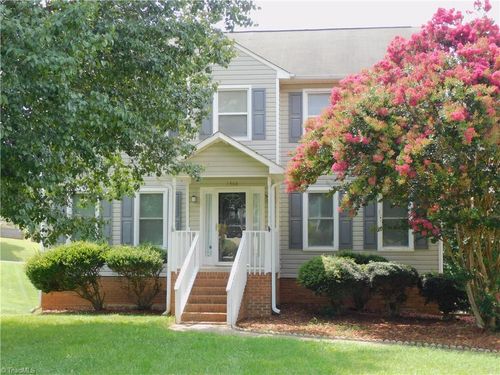1560 Jubilee Trl, Kernersville, NC, 27284-8822 | Card Image