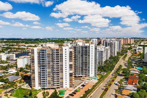 apt-17d-2715 N Ocean Blvd, Fort Lauderdale, FL, 33308-7536 | Card Image