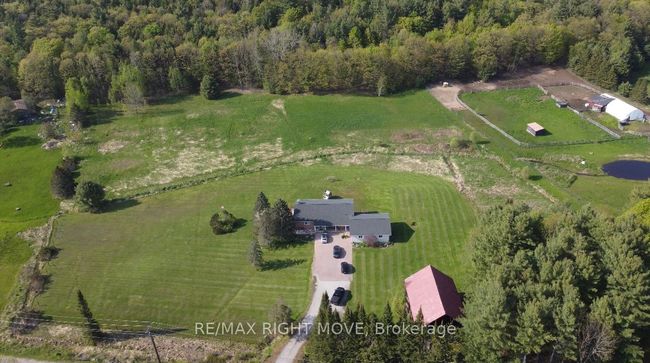 1120 Golden Beach Rd, House other with 2 bedrooms, 5 bathrooms and 13 parking in Bracebridge ON | Image 7