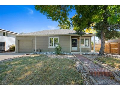 820 Newark St, House other with 2 bedrooms, 1 bathrooms and null parking in Aurora CO | Image 1