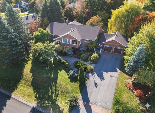 1100 Moffatt Dr, Cumberland, ON, K4C1B7 | Card Image