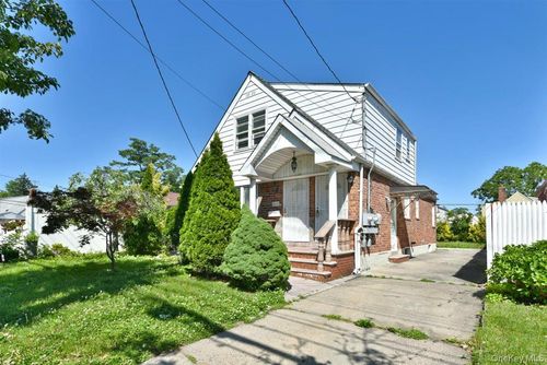 88-05 Winchester Boulevard, New York, NY, 11427 | Card Image