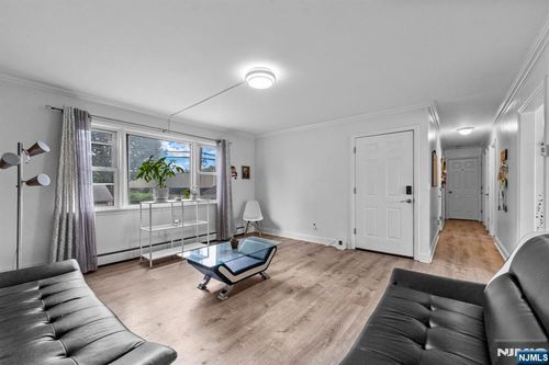 305 Phillips Ave, South Hackensack, NJ, 07606-1705 | Card Image