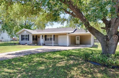 207 River St, Hallettsville, TX, 77964-2611 | Card Image