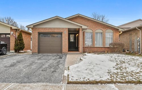 5 Swanston Cres, Ajax, ON, L1S3J5 | Card Image