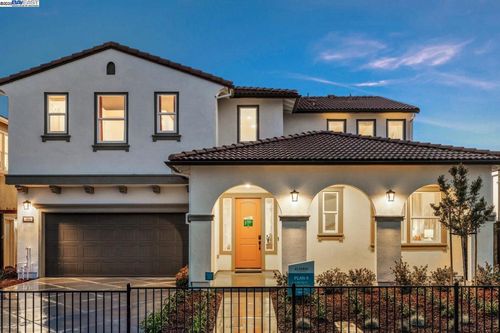 303 W Calabria Dr, Tracy, CA, 95304 | Card Image