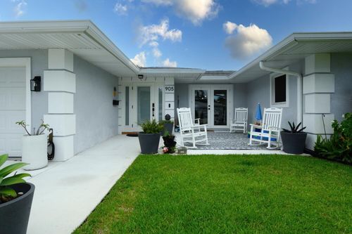 905 Evergreen Dr, North Palm Beach, FL, 33408-4111 | Card Image