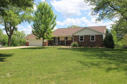 1010 Highland Dr, Blue Earth, MN, 56013-1502 | Card Image