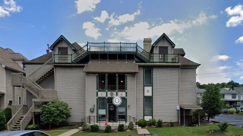 552 Washington Ave, Carnegie, PA 15106