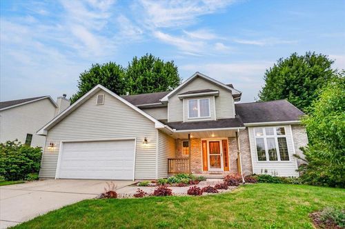 1901 Meadow Dr, Stoughton, WI, 53589-5245 | Card Image