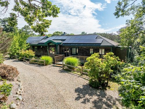 79 David Ave, Vineyard Haven, MA, 02568-6040 | Card Image