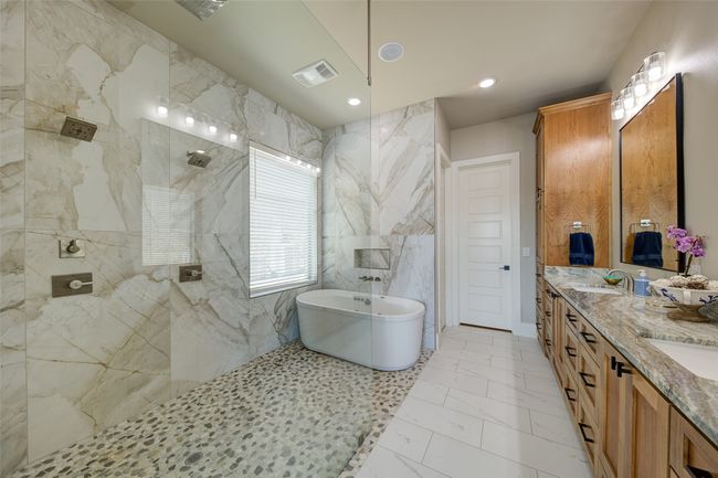 253 Grand Hbr, House other with 4 bedrooms, 4 bathrooms and null parking in Chico TX | Image 19