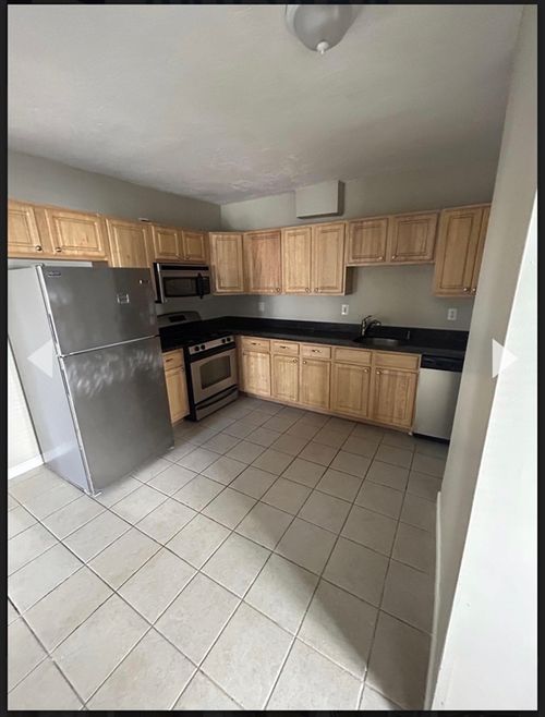 1-40 Hurd St, Melrose, MA, 02176-3712 | Card Image