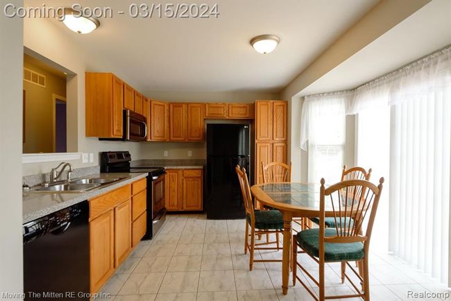 8858 Hardwood Drive, Condo with 2 bedrooms, 2 bathrooms and null parking in Van Buren Twp MI | Image 7