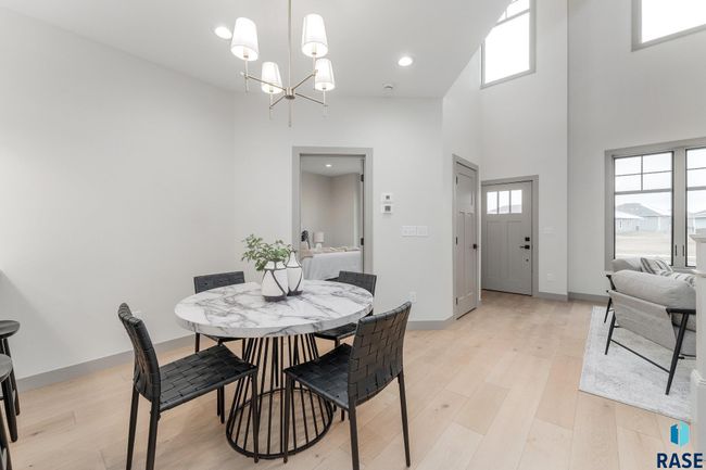 8611 W Shoreline Pl, Townhouse with 3 bedrooms, 3 bathrooms and null parking in Sioux Falls SD | Image 6