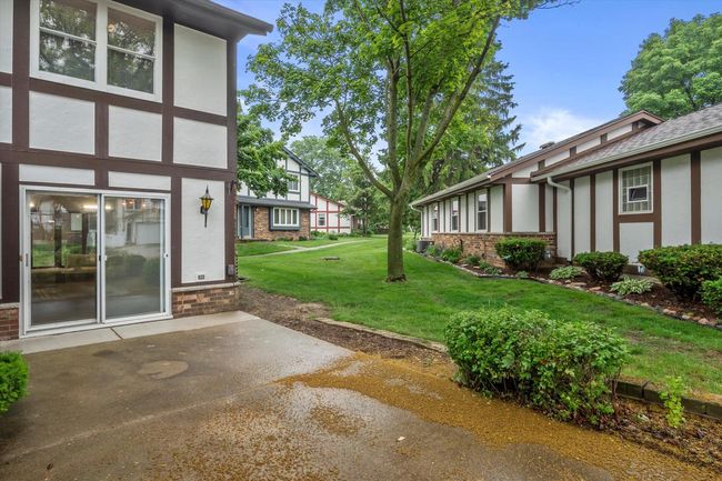5309 S Somerset Lane, Condo with 2 bedrooms, 2 bathrooms and null parking in Greenfield WI | Image 30