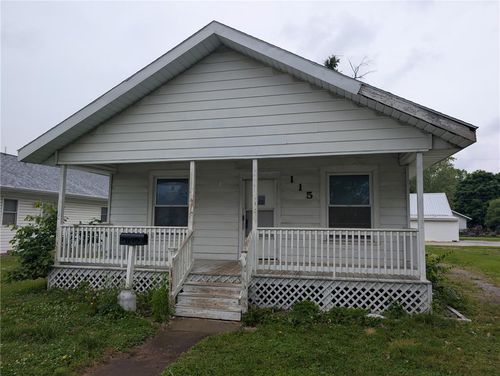 115 W Maple St, Gillespie, IL, 62033-1413 | Card Image