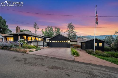 210 Mesa Ave, Manitou Springs, CO, 80829-1633 | Card Image