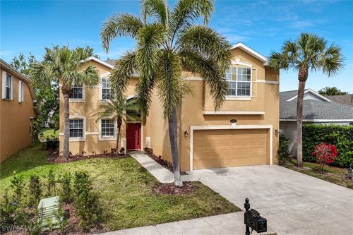 8413 Hollow Brook Cir, NAPLES, FL, 34119-9724 | Card Image