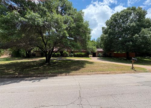 602 Linkcrest Cir, Duncanville, TX, 75137-3908 | Card Image